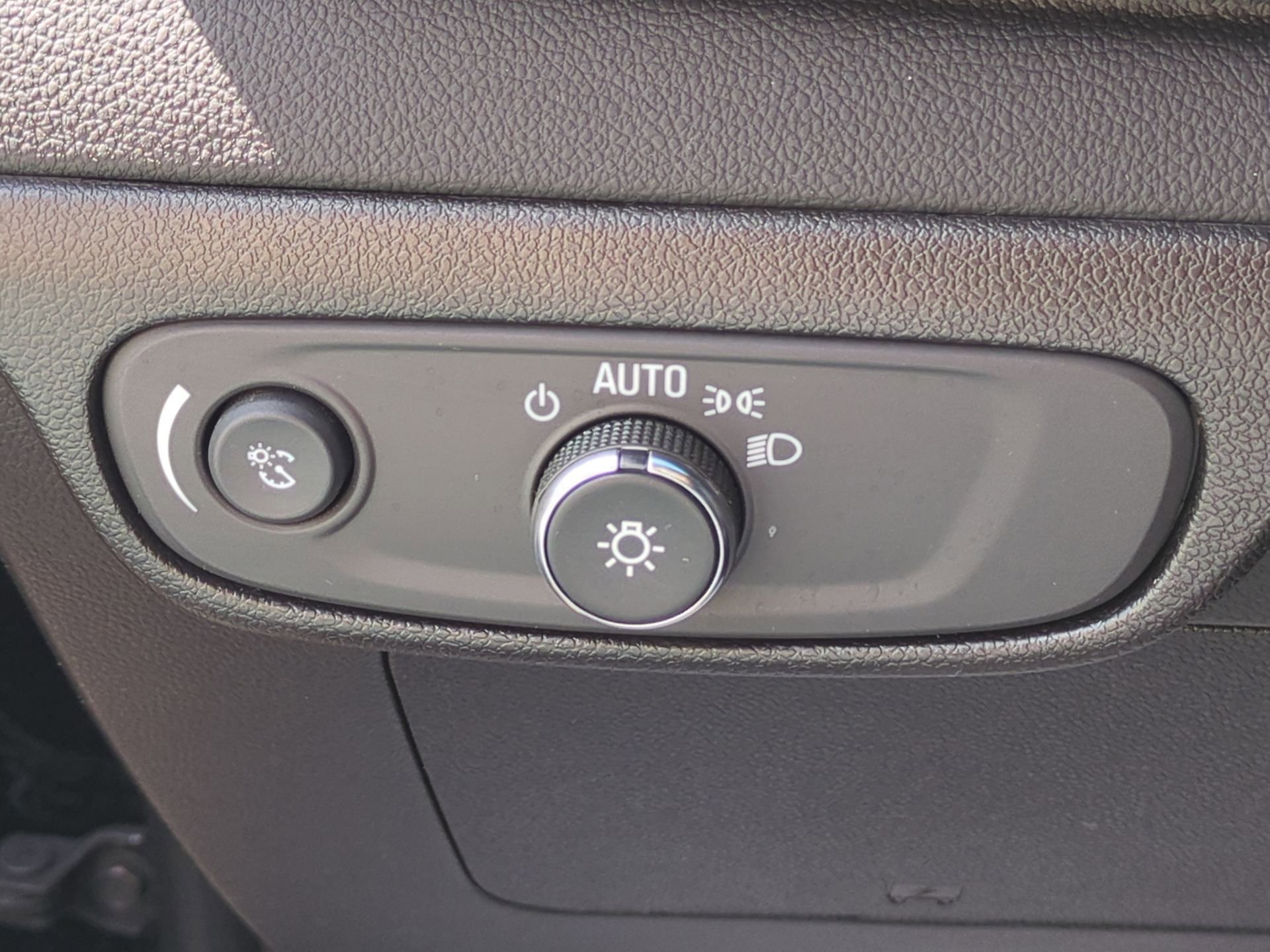 Certified 2022 Chevrolet Bolt LT image 18