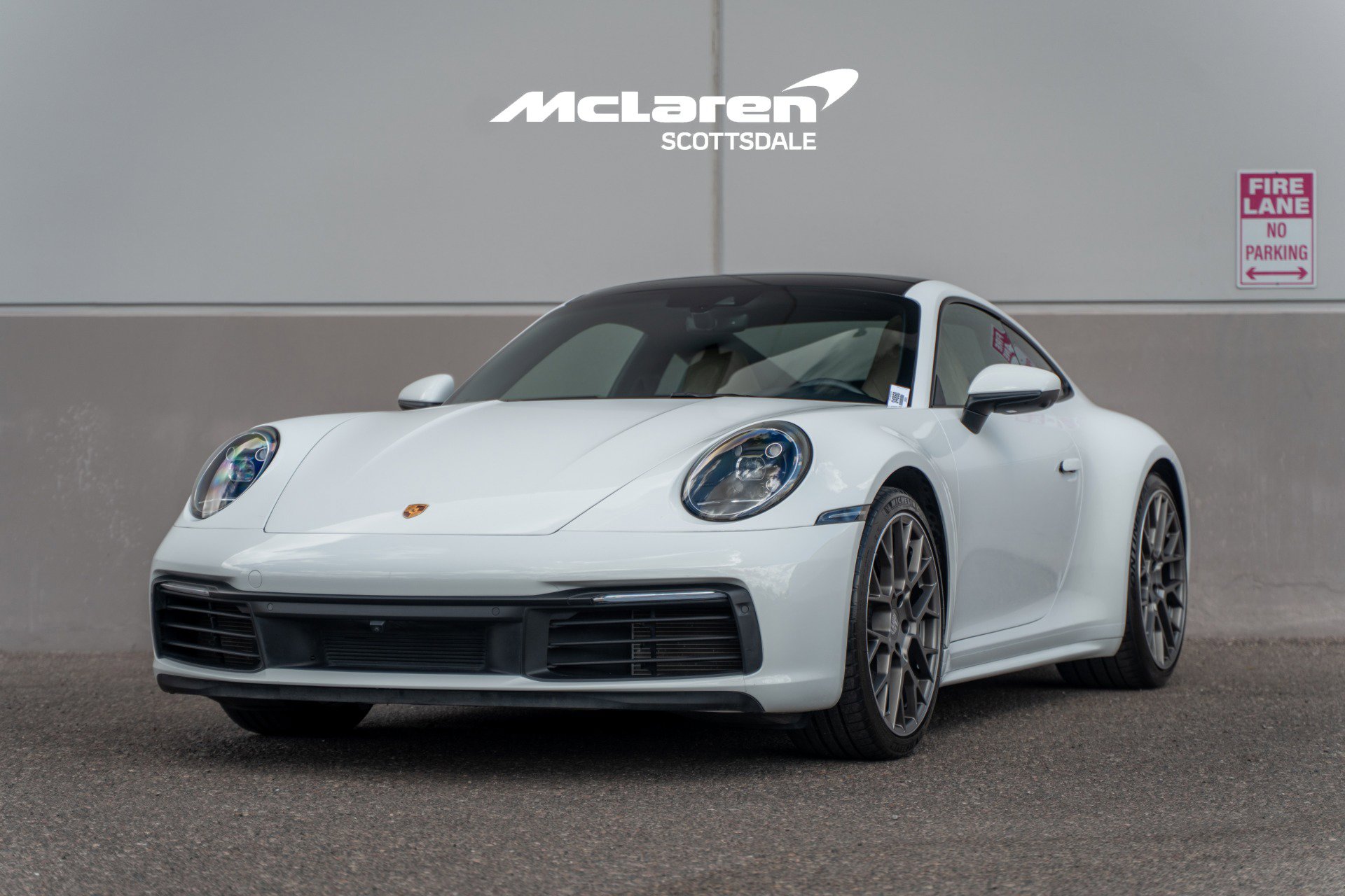 Used 2023 Porsche 911 Carrera RWD image 3