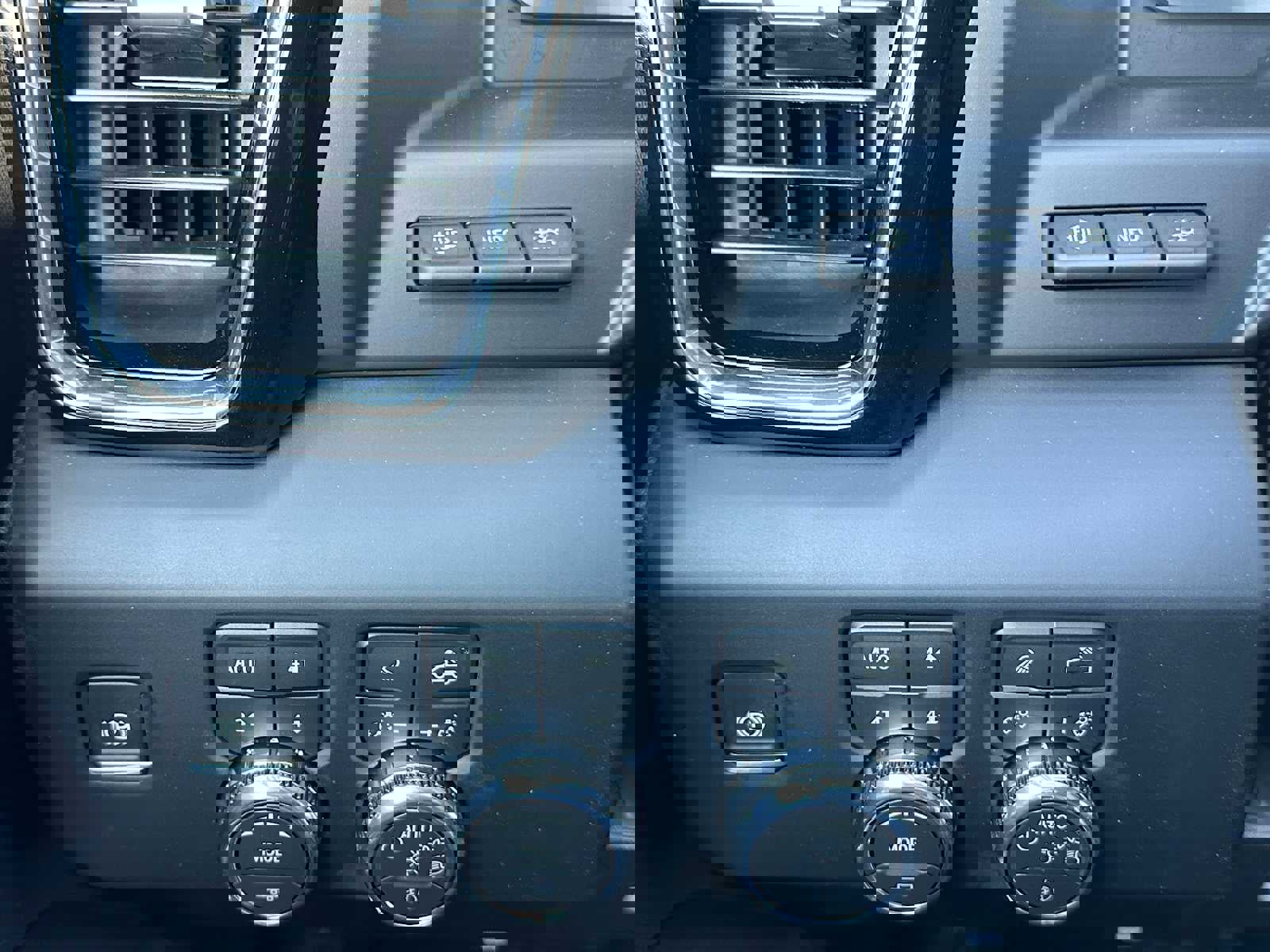 New 2026 GMC Sierra 2500 Denali w/ Technology Package image 33