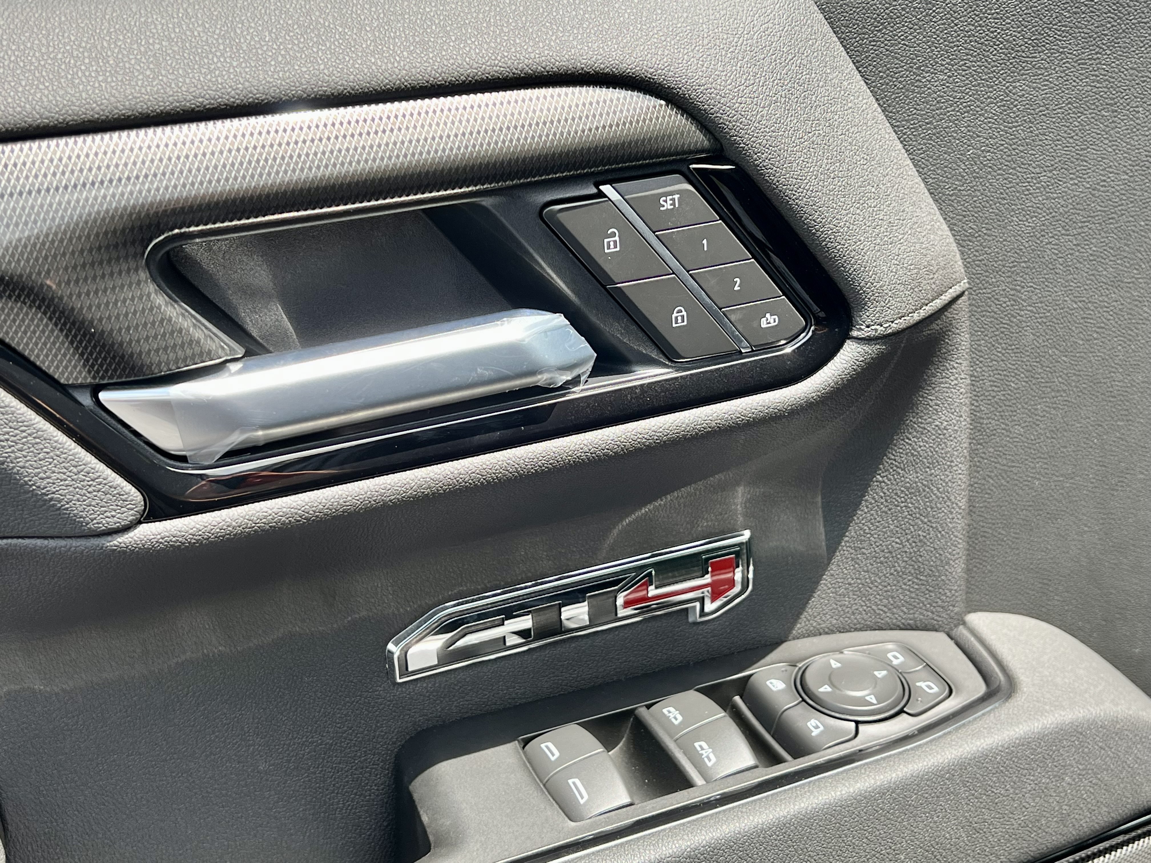 New 2026 GMC Sierra 1500 AT4 w/ AT4 Premium Package AWD/4WD image 7