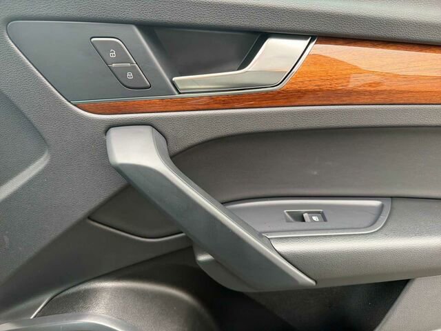 Used 2023 Audi Q5 2.0T Premium w/ Convenience Package AWD/4WD image 20