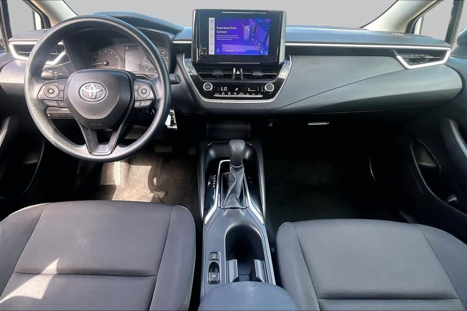 Used 2025 Toyota Corolla LE FWD image 16
