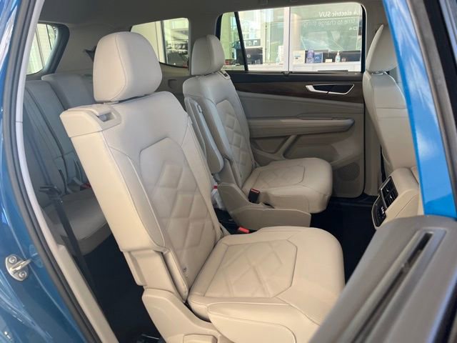 New 2025 Volkswagen Atlas SE image 24