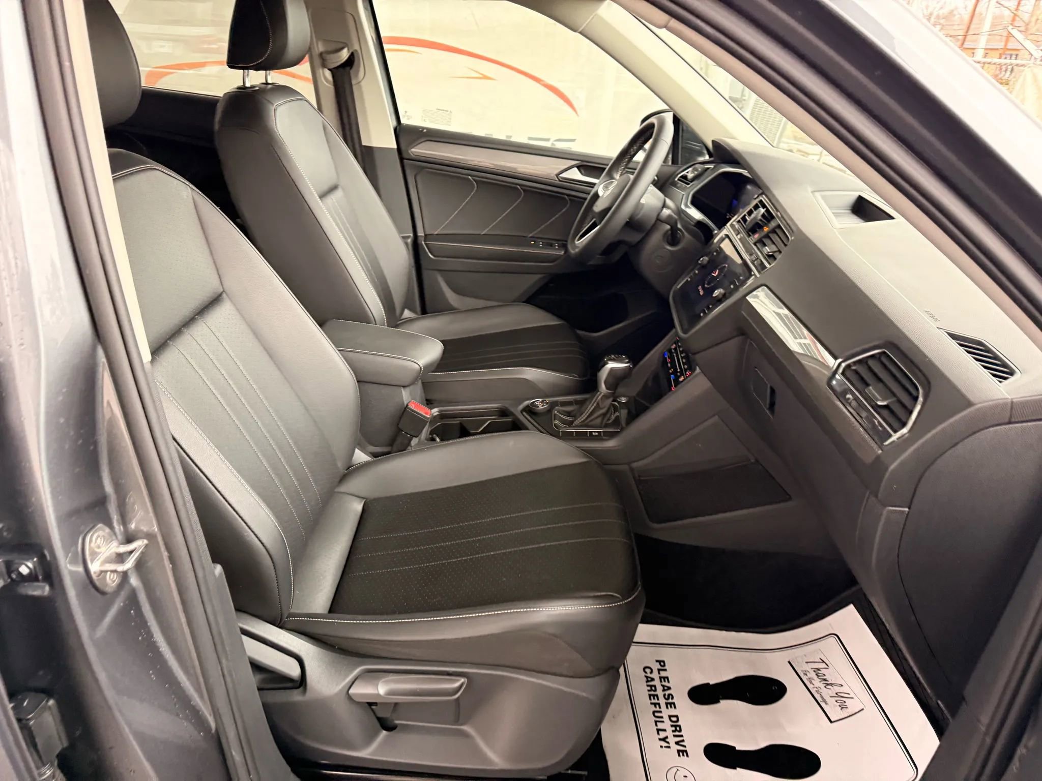 Used 2022 Volkswagen Tiguan SE w/ Panoramic Sunroof Package AWD/4WD image 74