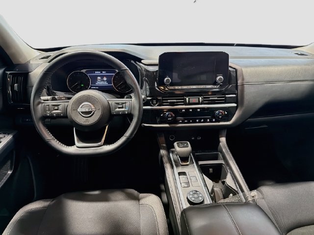 Used 2025 Nissan Pathfinder SV AWD/4WD image 20