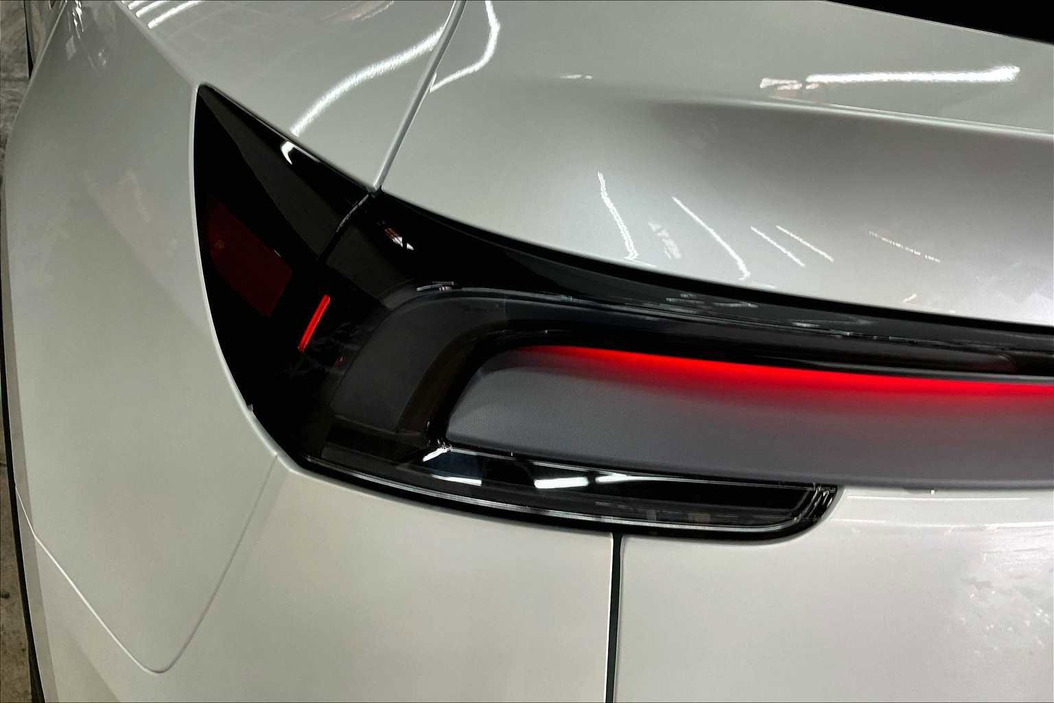 Used 2026 Tesla Model Y 2WD image 31
