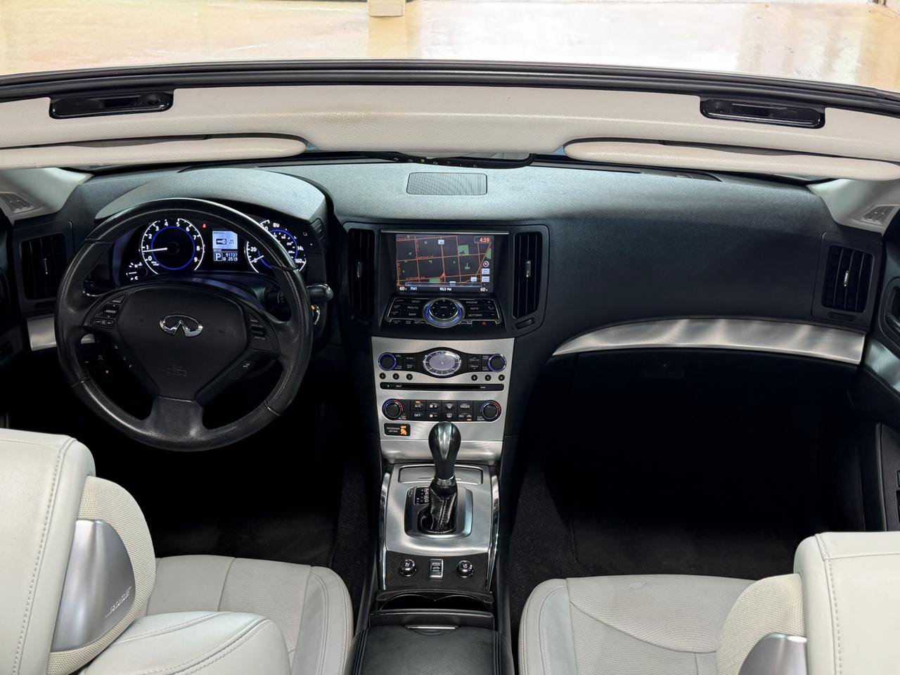 Used 2014 INFINITI Q60 Convertible w/ Premium Package RWD image 14