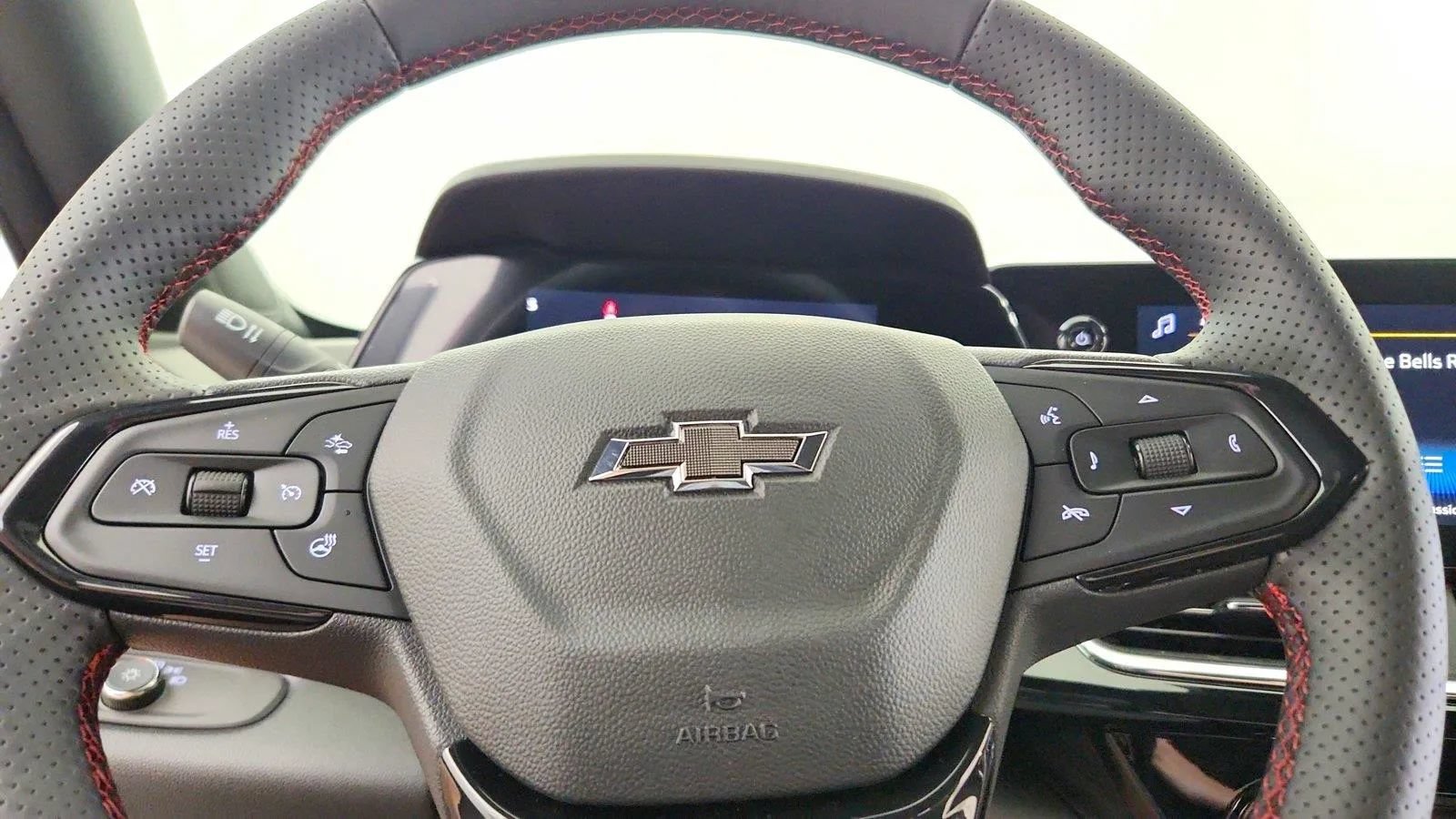 New 2026 Chevrolet Trax RS w/ Driver Confidence Package FWD image 18