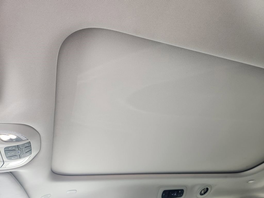 Used 2023 Chrysler Pacifica Limited image 25