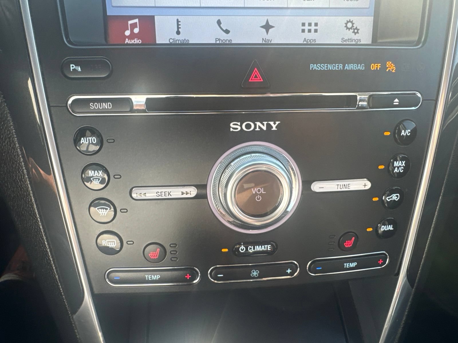 Used 2017 Ford Explorer Sport AWD/4WD image 28