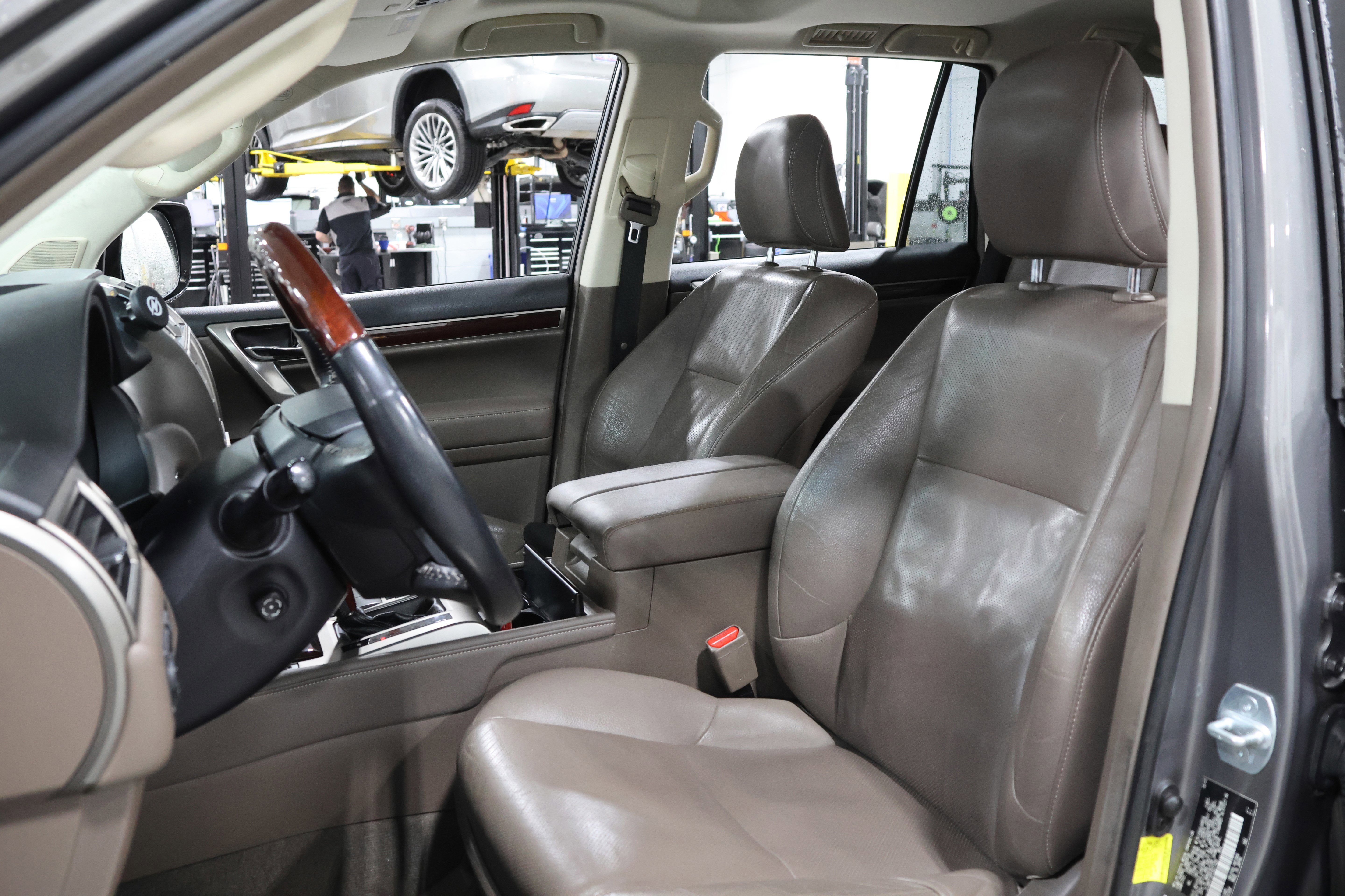 Used 2014 Lexus GX 460 image 34