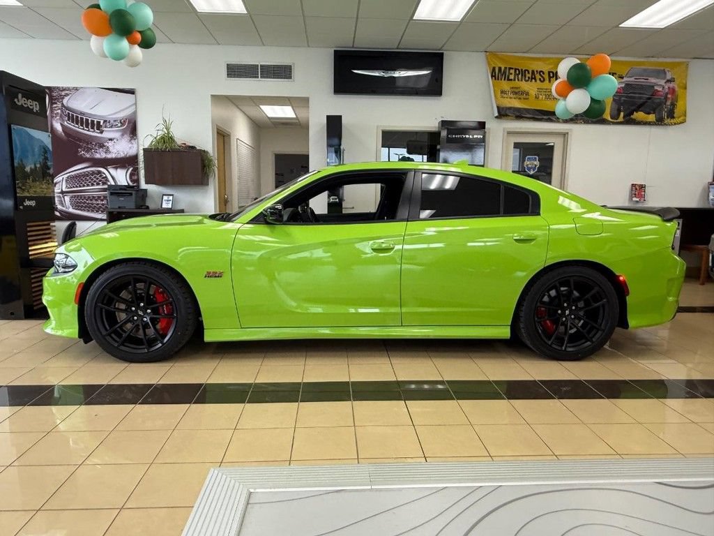 Used 2023 Dodge Charger Scat Pack w/ Dynamics Package RWD image 2