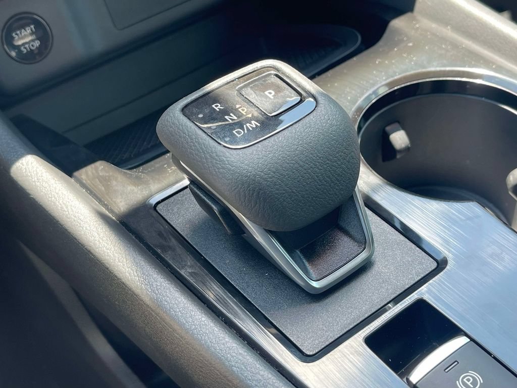 Used 2026 Nissan Rogue S FWD image 32