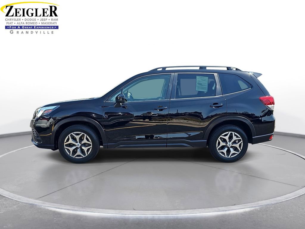 Used 2022 Subaru Forester Premium AWD/4WD image 8