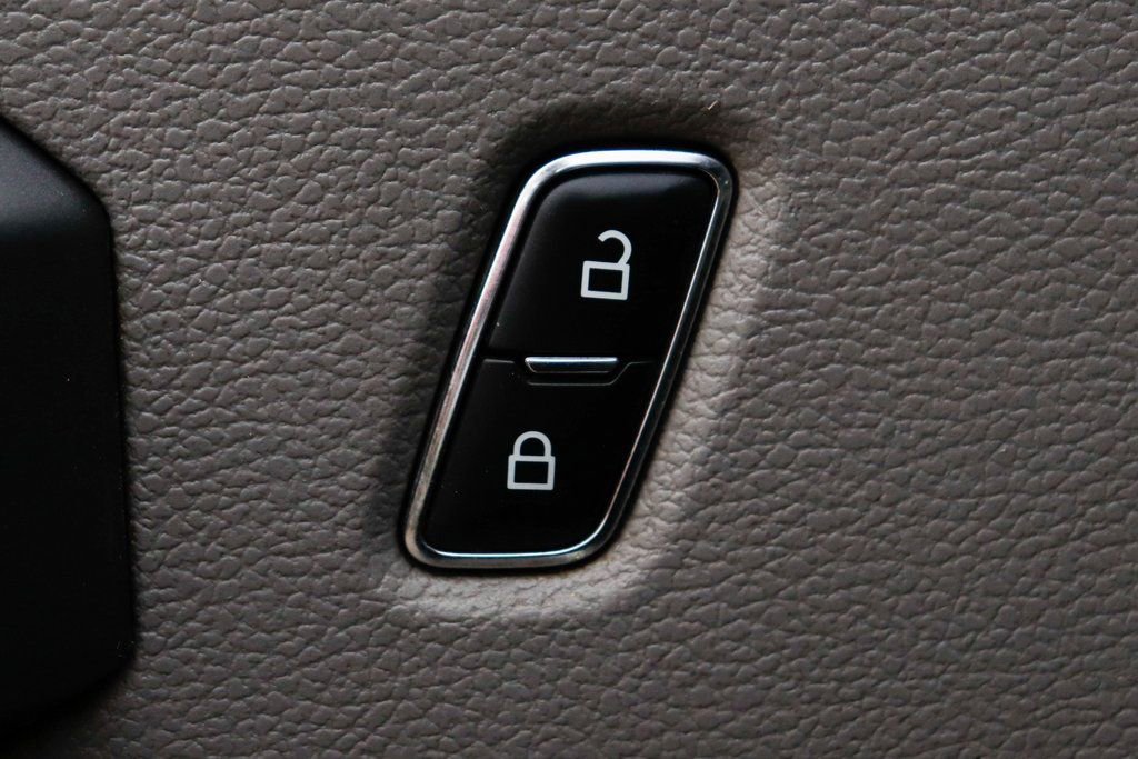 Used 2020 Ford F350 XLT AWD/4WD image 16