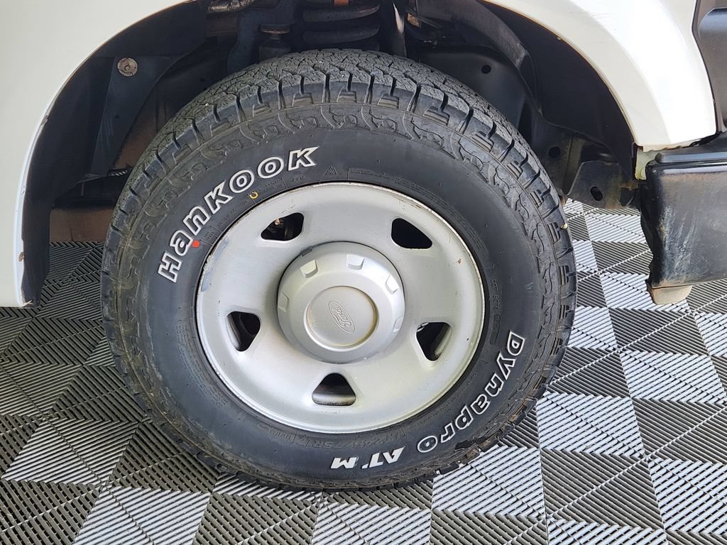 Used 2008 Ford F250 XL RWD image 10