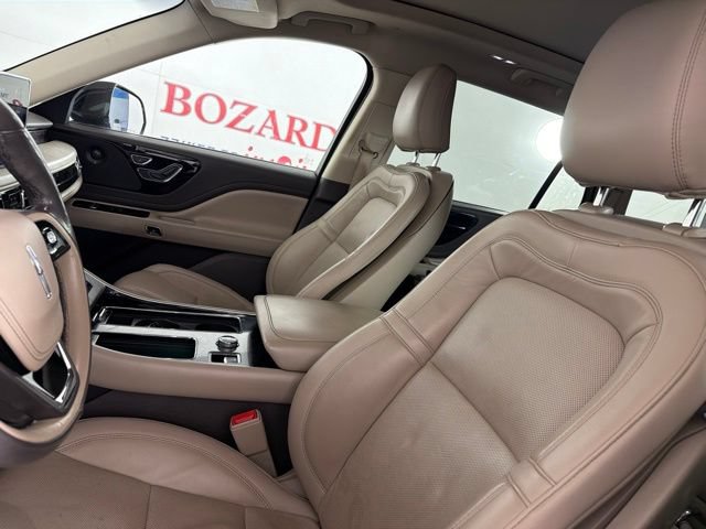 Used 2022 Lincoln Aviator Grand Touring w/ Equipment Group 301A AWD/4WD image 11