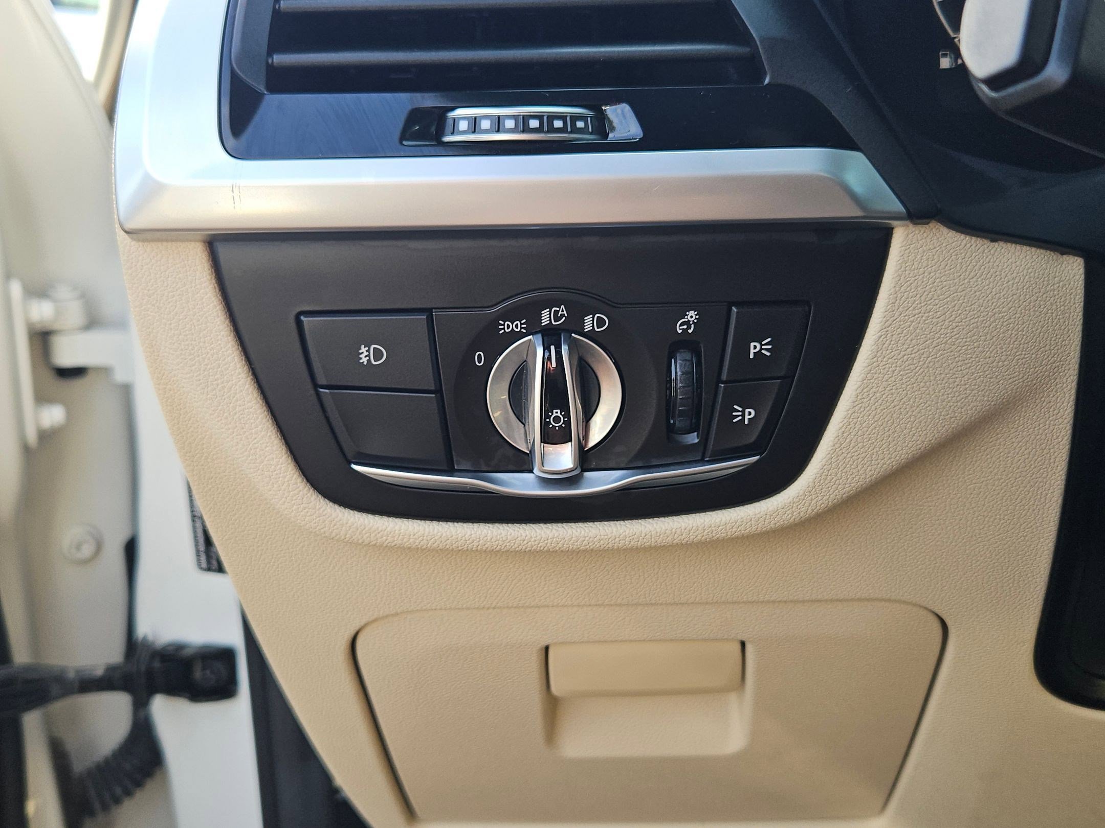 Used 2021 BMW X3 xDrive30i w/ Premium Package image 15