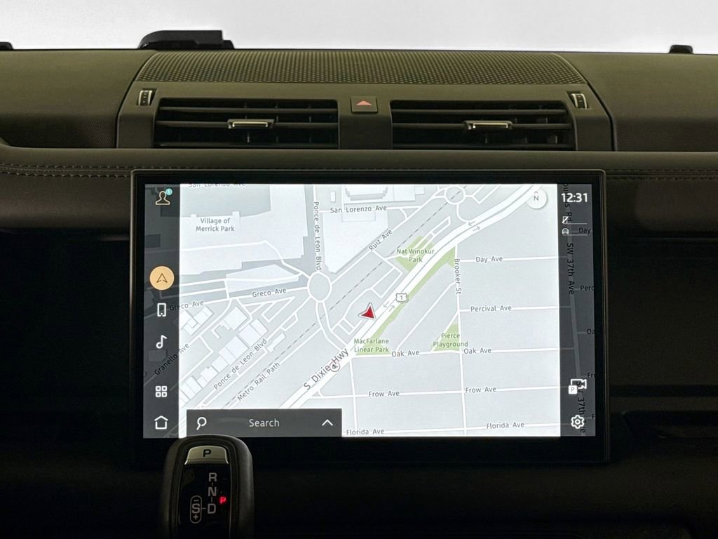 Used 2025 Land Rover Defender 130 S image 23