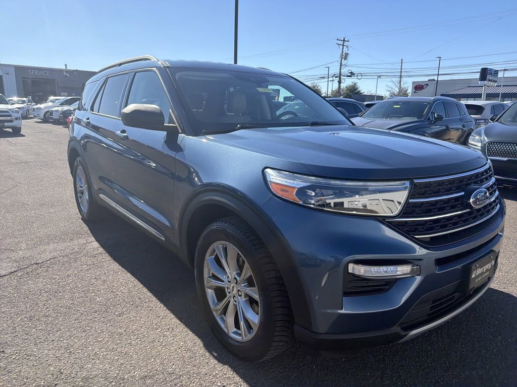 Used 2020 Ford Explorer XLT w/ Equipment Group 202A image 7