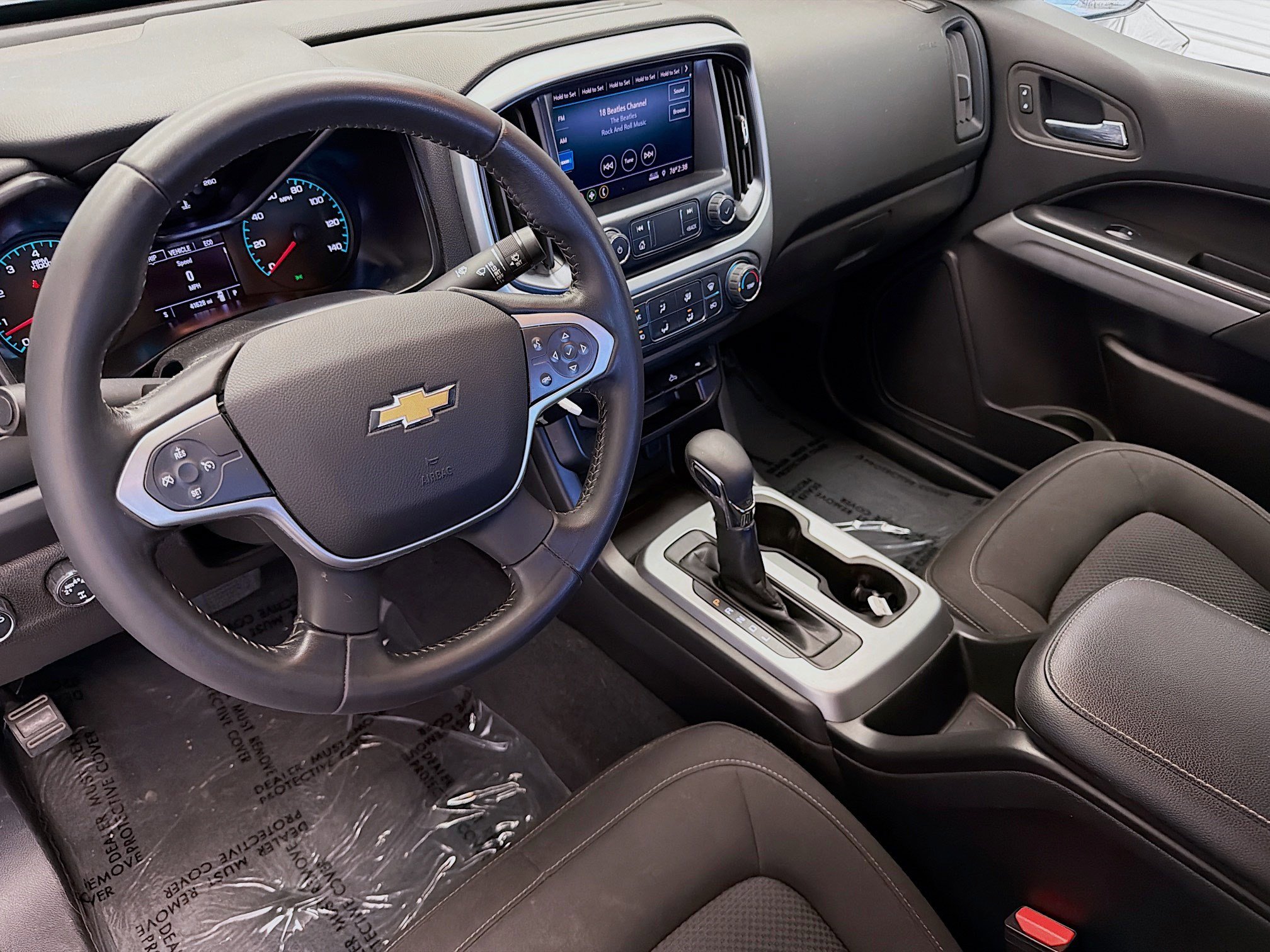 Used 2022 Chevrolet Colorado LT AWD/4WD image 7