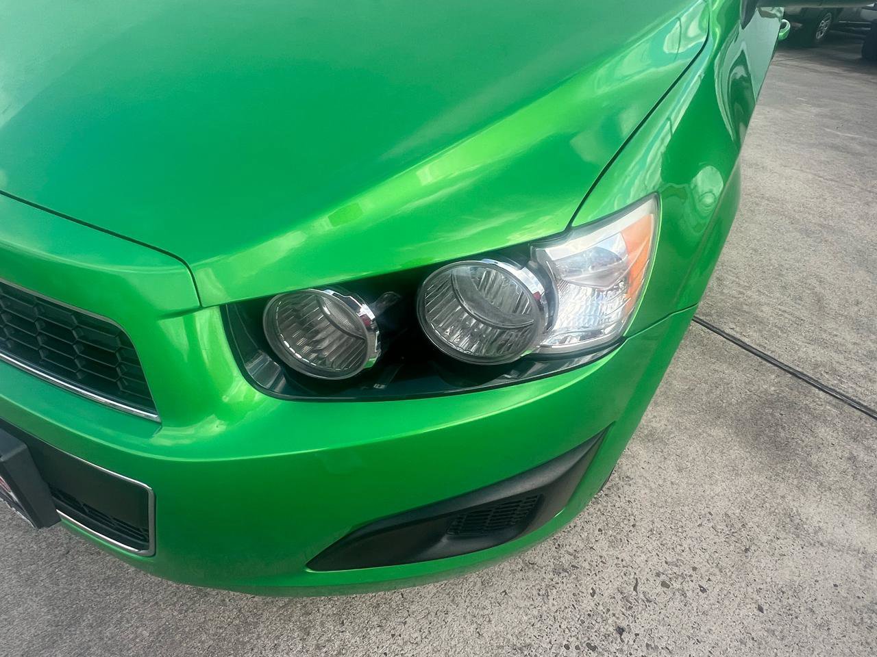 Used 2016 Chevrolet Sonic LT w/ Fun and Sun Package FWD image 10