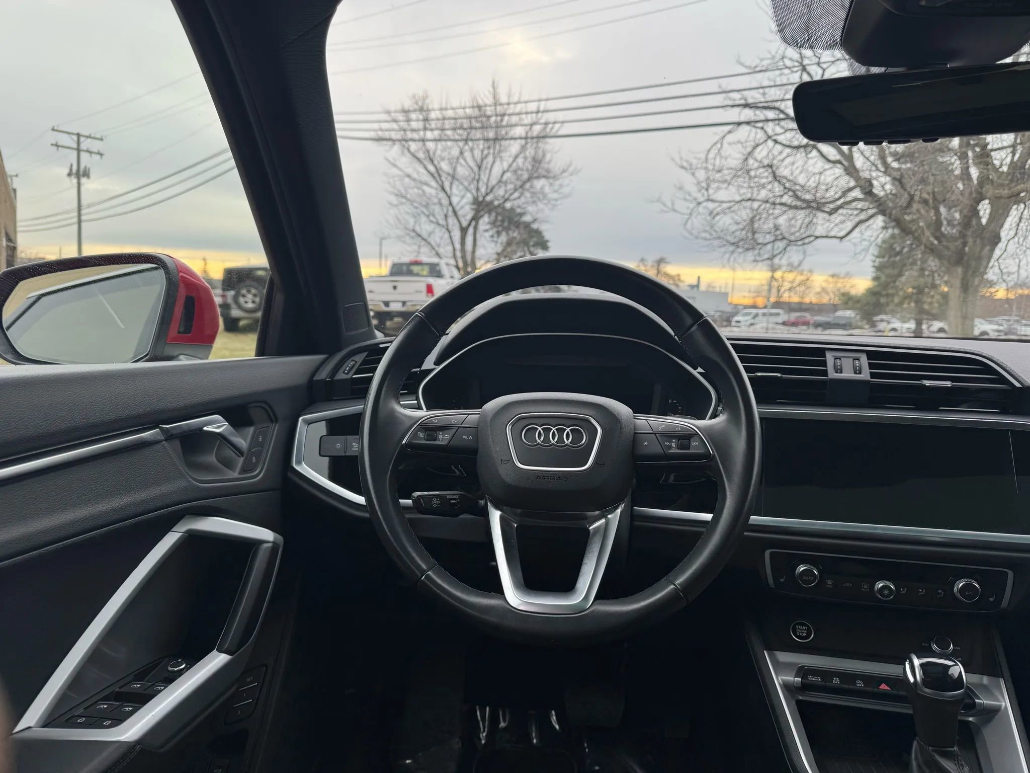 Used 2024 Audi Q3 2.0T Premium image 18