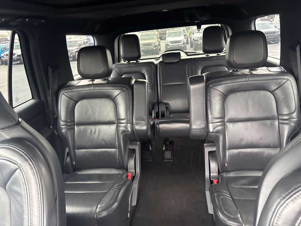 Used 2022 Lincoln Navigator Reserve AWD/4WD image 25