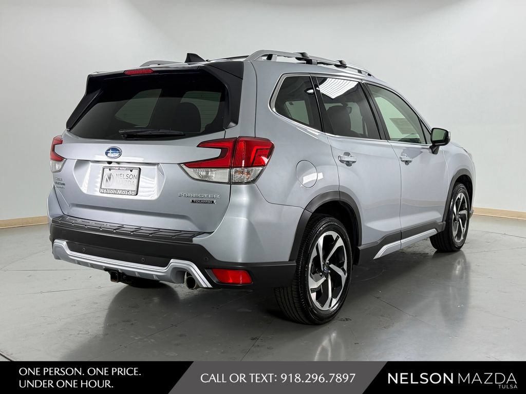 Used 2024 Subaru Forester Touring w/ Convenience Package AWD/4WD image 6
