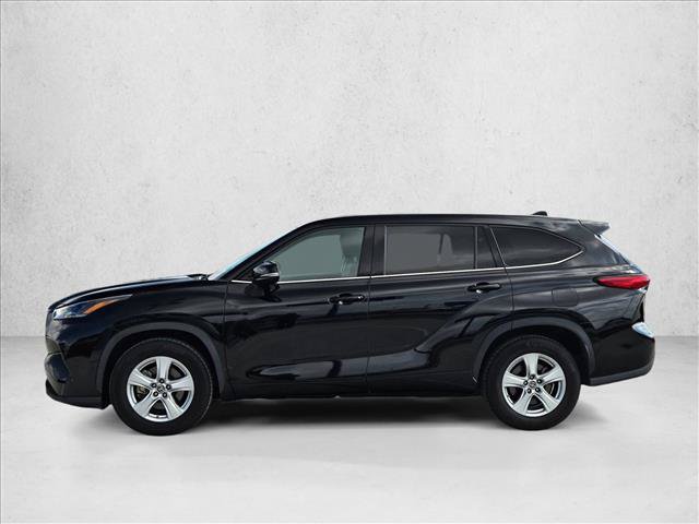Used 2021 Toyota Highlander LE FWD image 9