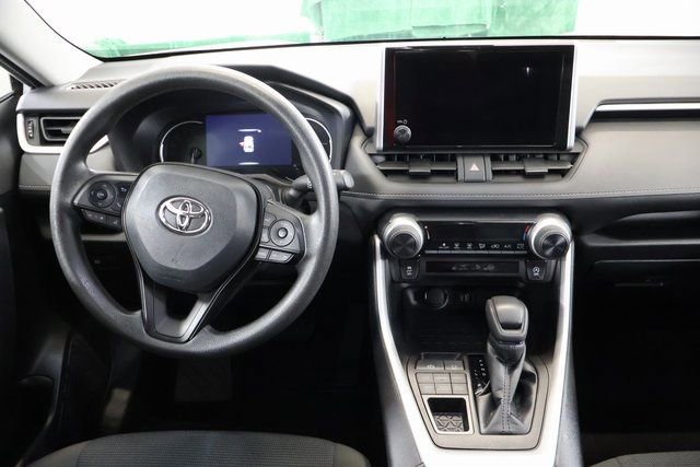 Used 2023 Toyota RAV4 LE AWD/4WD image 12