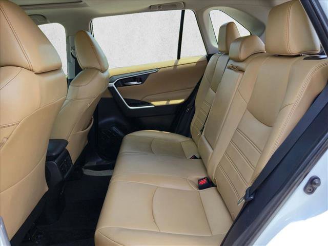 Used 2020 Toyota RAV4 XLE Premium FWD image 14