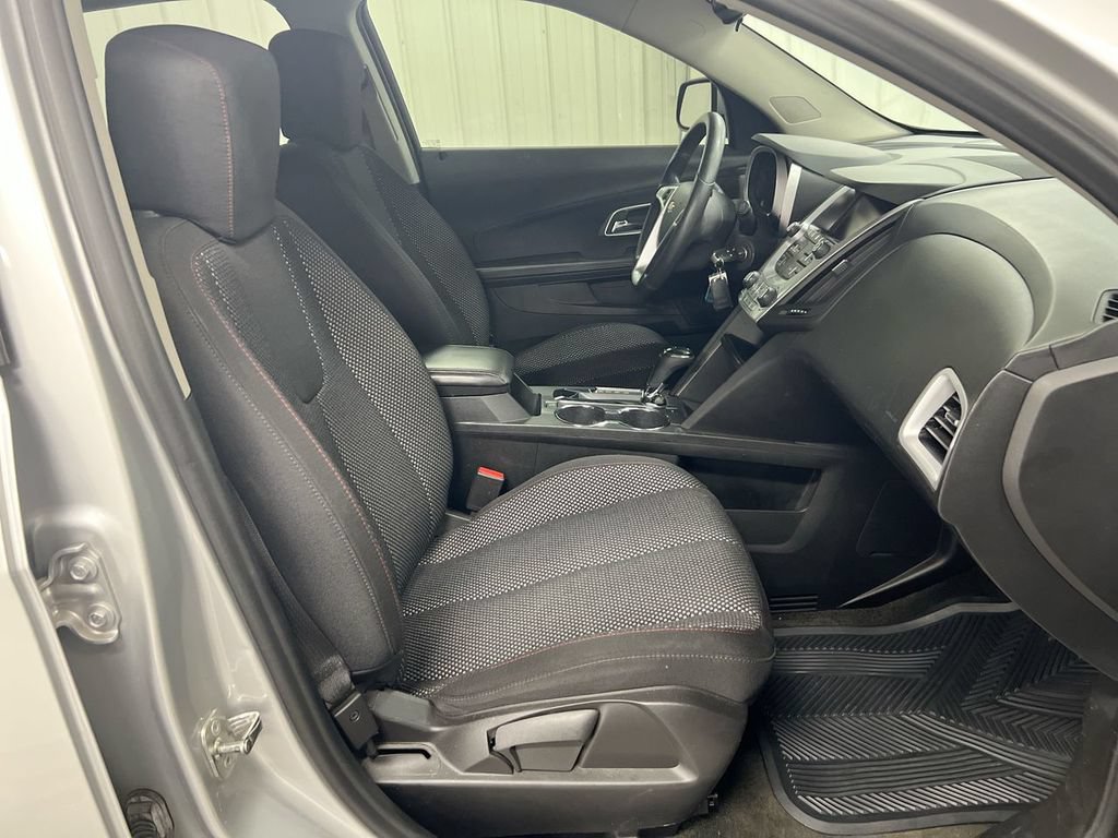 Used 2017 Chevrolet Equinox LT FWD image 21