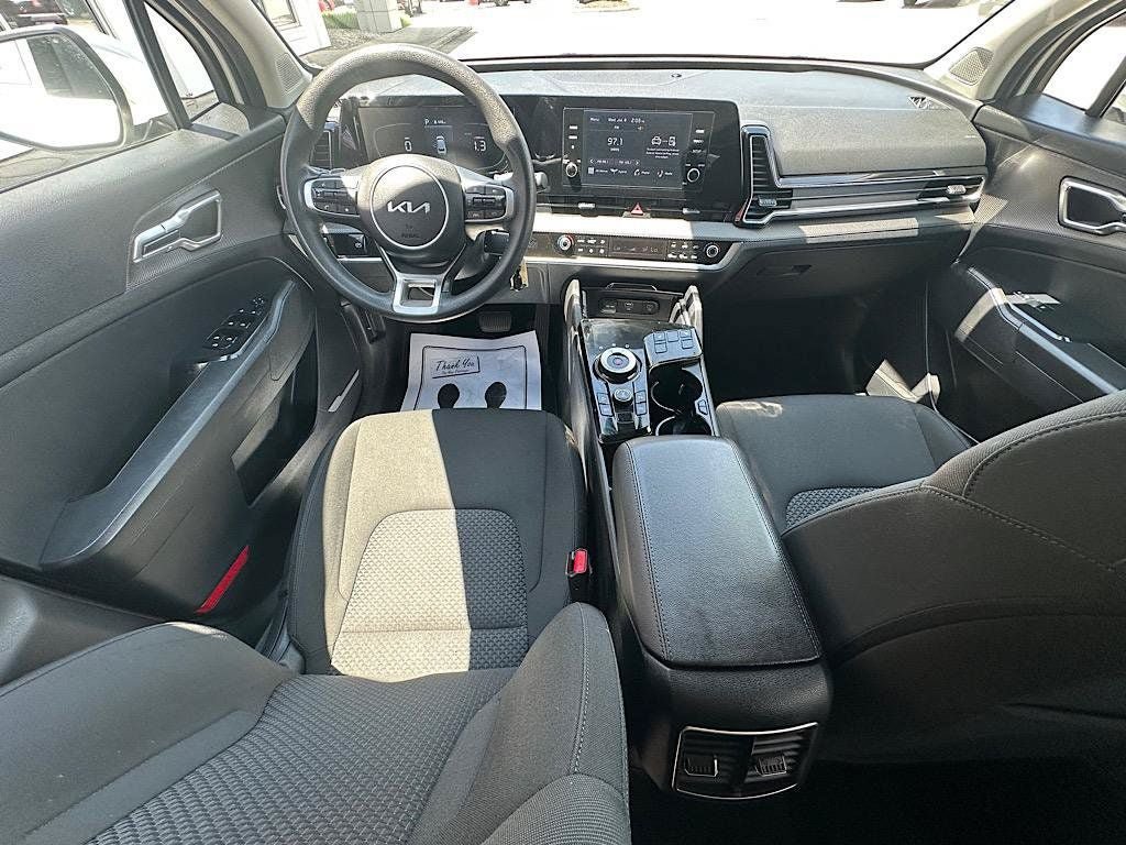 Used 2023 Kia Sportage LX AWD/4WD image 17