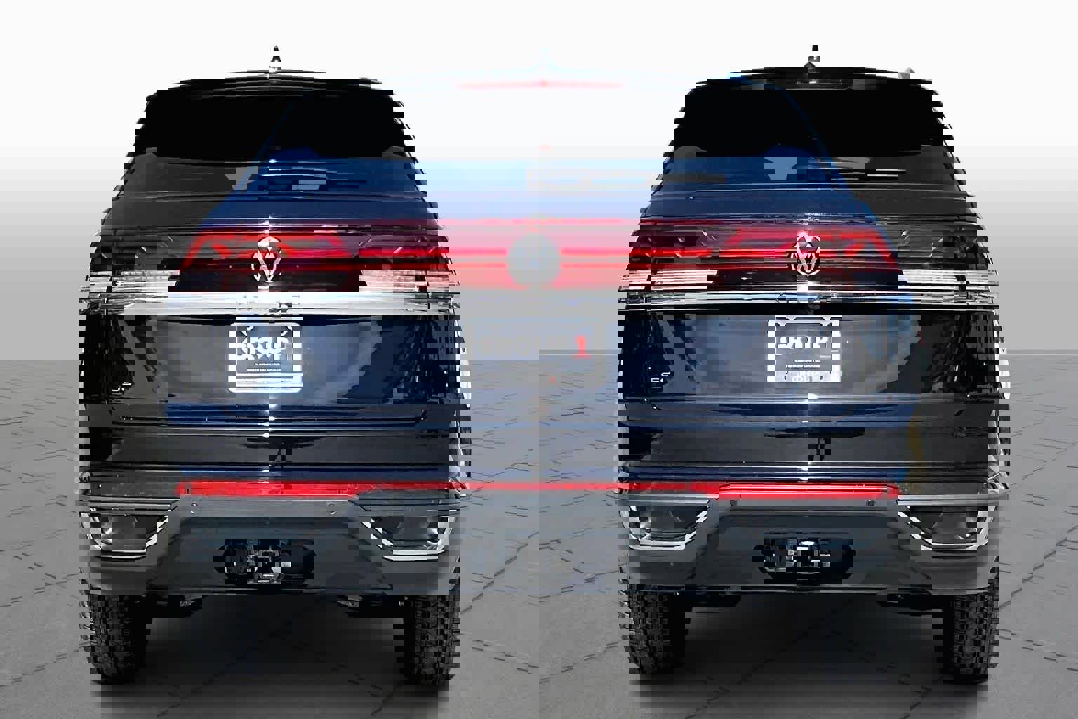 New 2026 Volkswagen Atlas Cross Sport SE image 4