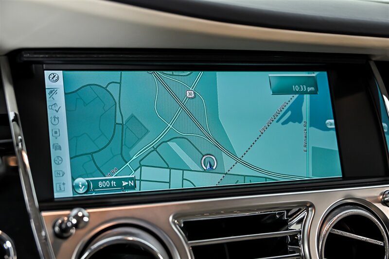 Used 2015 Rolls-Royce Wraith RWD image 29