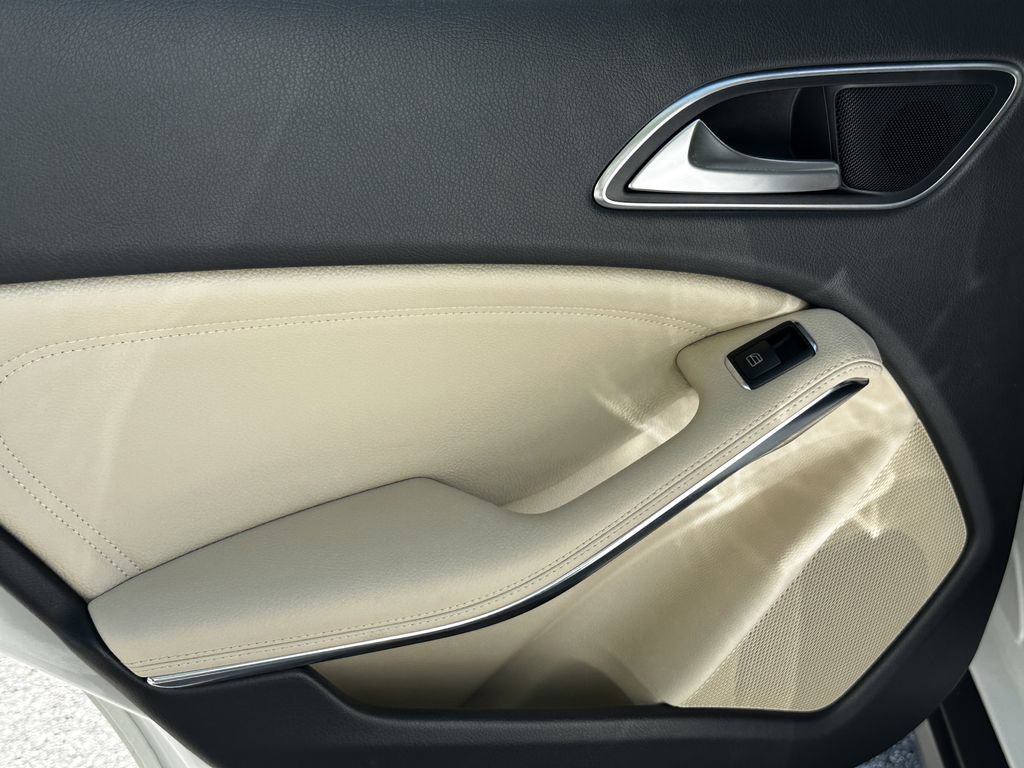 Certified 2020 Mercedes-Benz GLA 250 4MATIC image 25