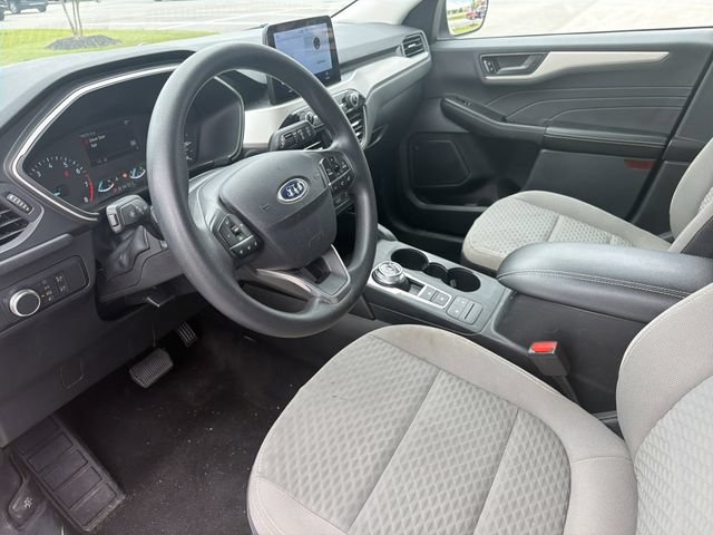 Used 2022 Ford Escape SE FWD image 11