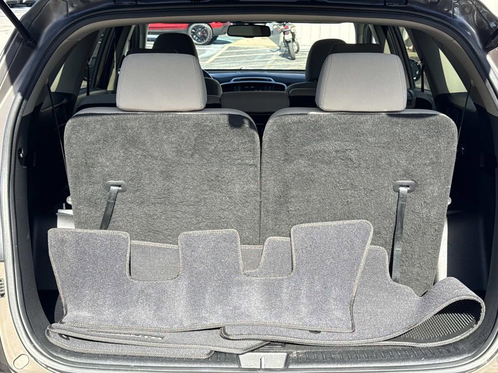 Used 2019 Kia Sorento LX w/ LX V6 Convenience Package image 10