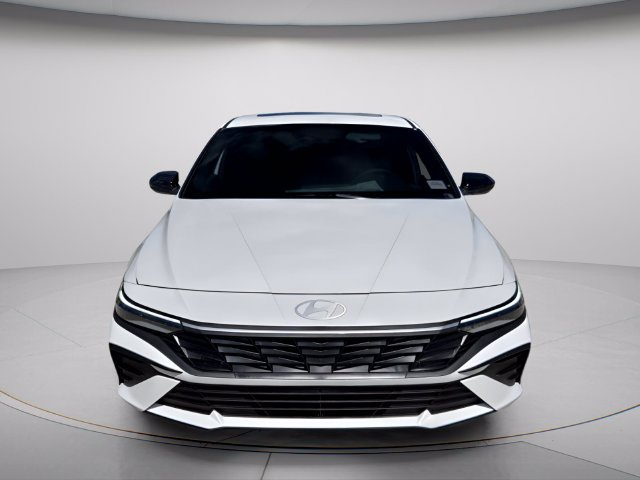 New 2026 Hyundai Elantra SEL Sport FWD image 3