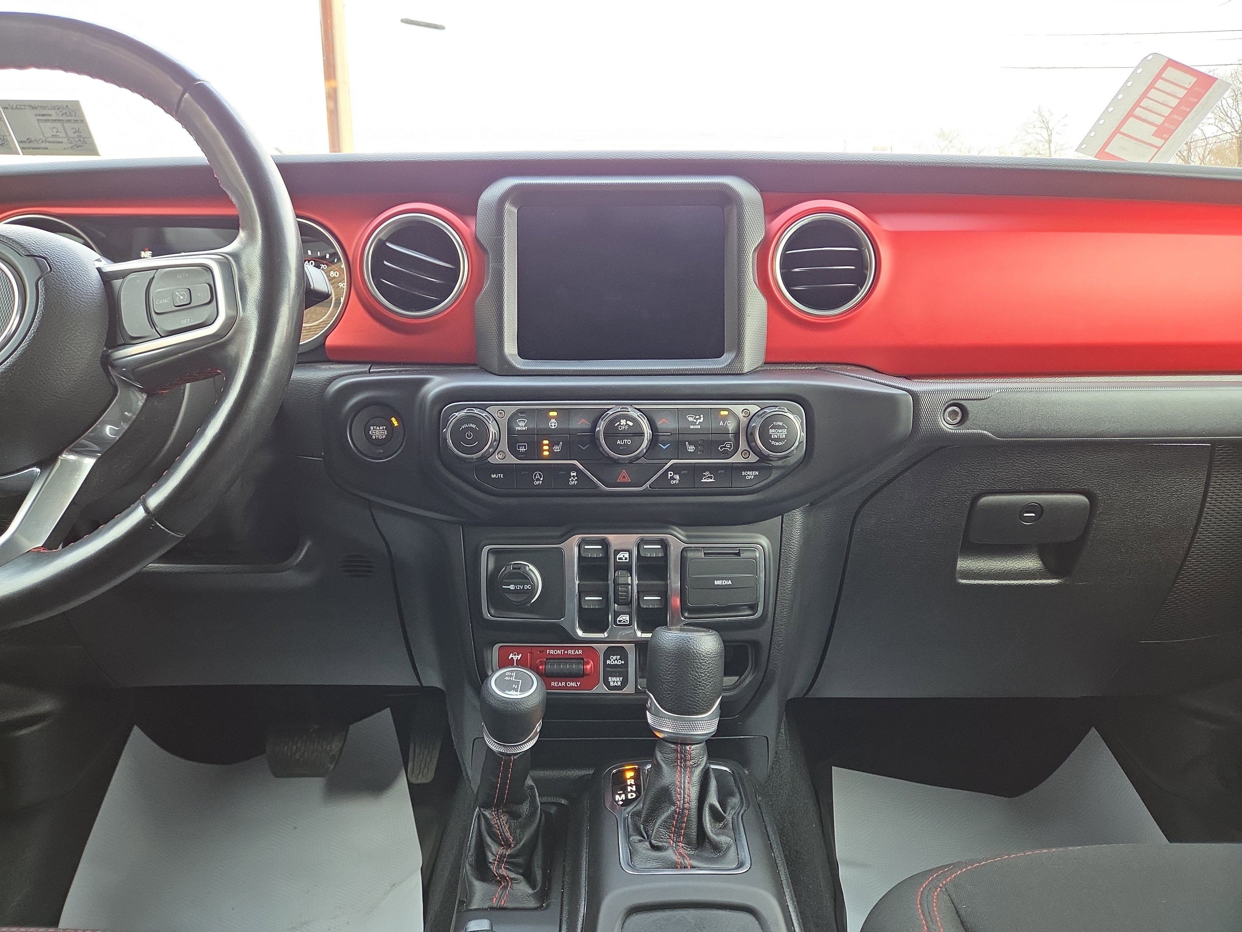 Used 2022 Jeep Gladiator Rubicon w/ Cold Weather Group image 24