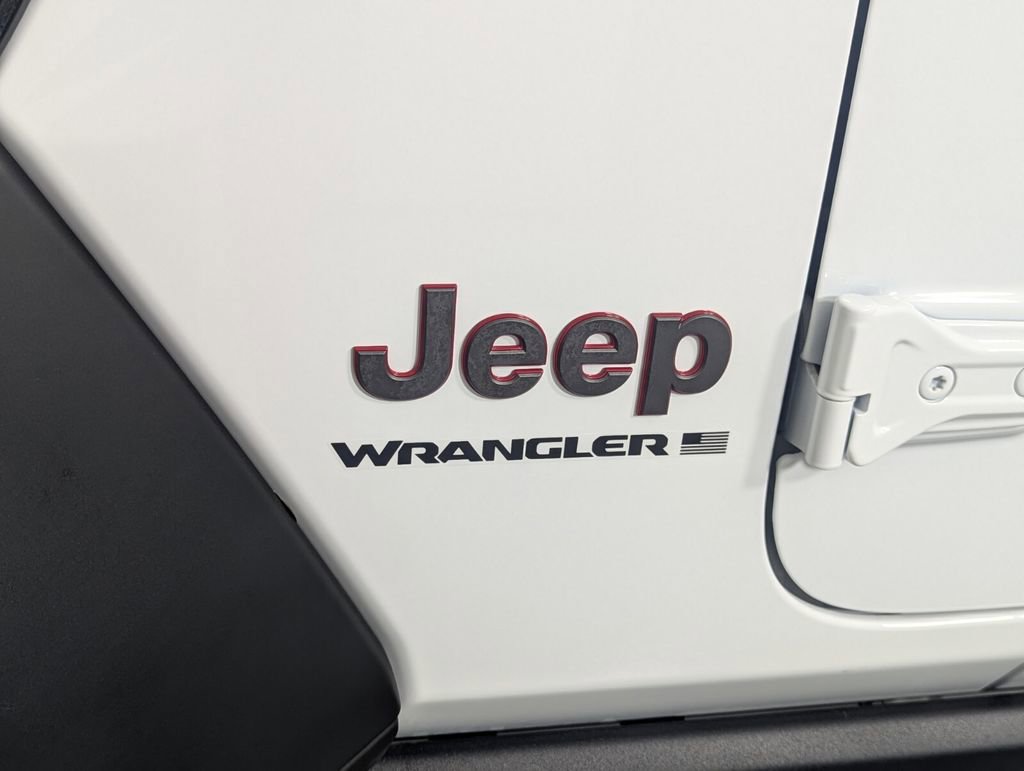 Used 2026 Jeep Wrangler Unlimited Rubicon AWD/4WD image 9