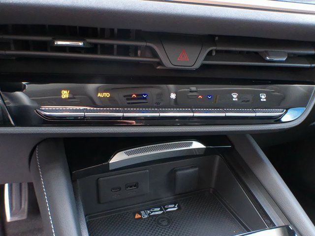 New 2025 Buick Envision Sport Touring image 21