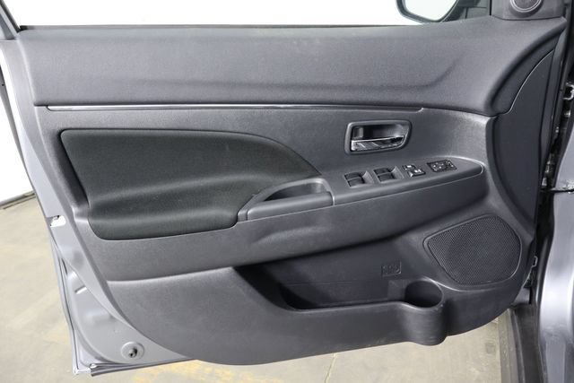 Used 2025 Mitsubishi Outlander Sport ES AWD/4WD image 19