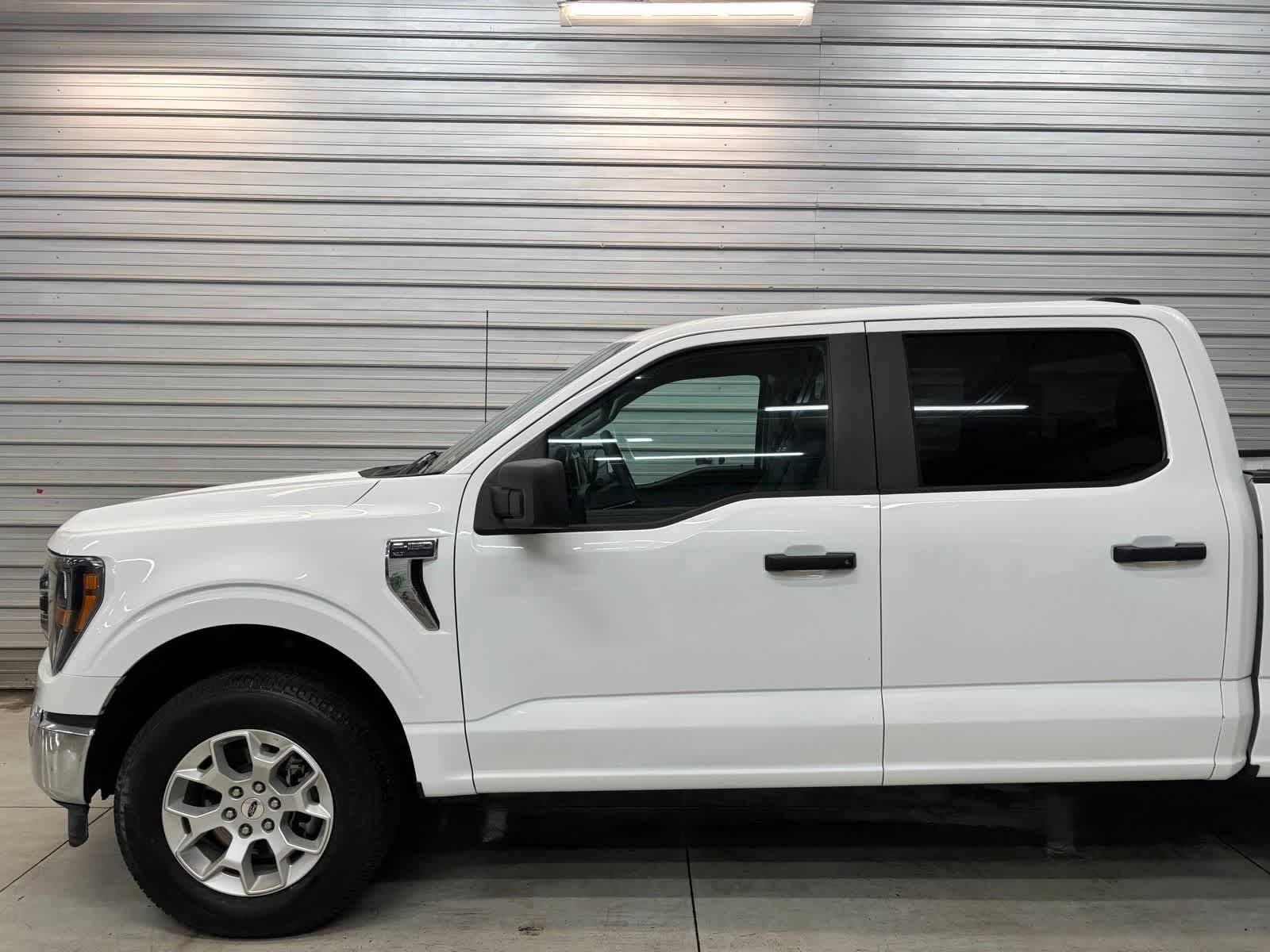 Used 2023 Ford F150 XLT AWD/4WD image 3