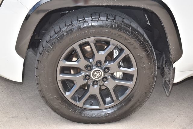 Used 2024 Toyota Sequoia Platinum AWD/4WD image 42