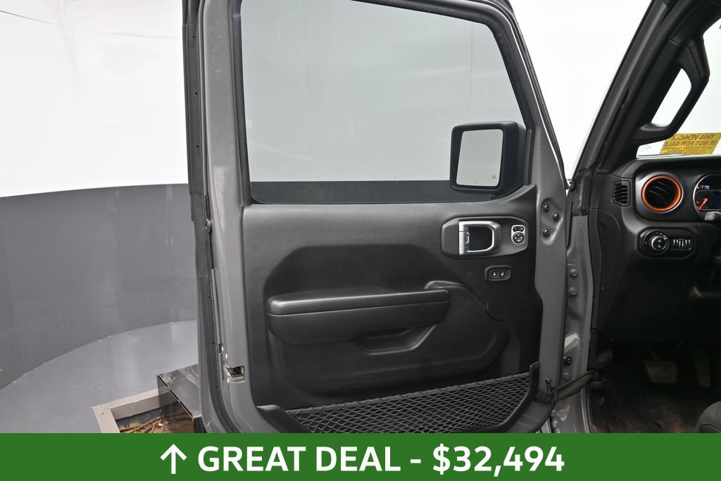 Used 2021 Jeep Gladiator Mojave w/ Cold Weather Group AWD/4WD image 18
