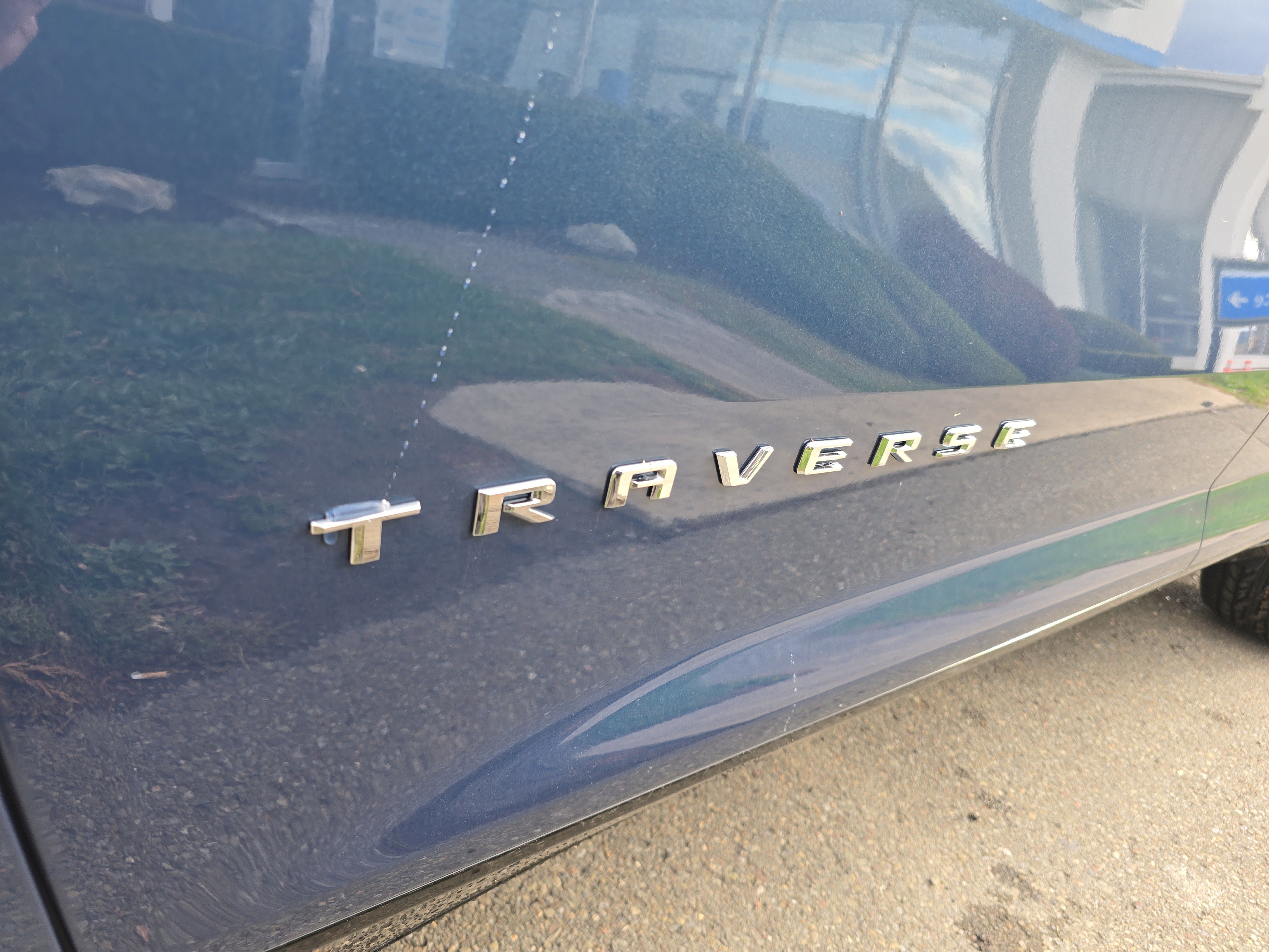 New 2026 Chevrolet Traverse High Country image 12