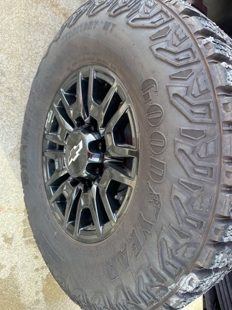 Used 2024 Chevrolet Silverado 2500 ZR2 image 17