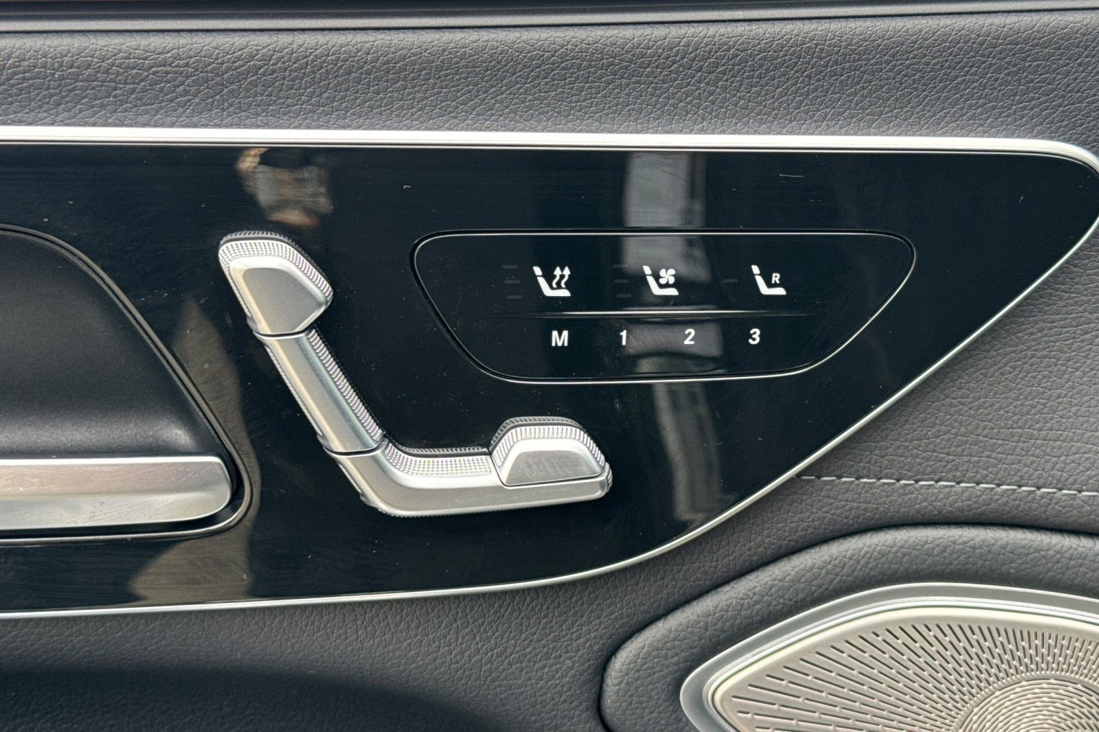 Used 2023 Mercedes-Benz EQS 450+ 4MATIC Sedan image 23